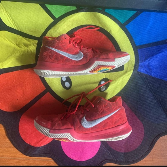 Kyrie 3 “University Red”
Size US 9.5
Used
No box
Authentic - Picture 1 of 7